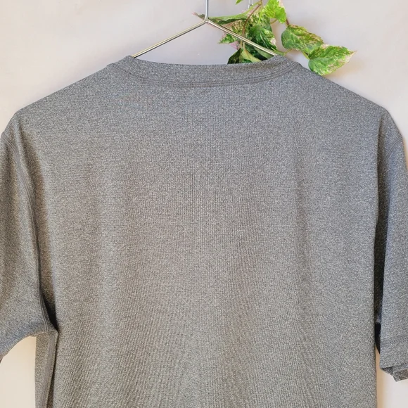 Vuori Tradewind Performance Tee Gray M - Picture 6 of 12